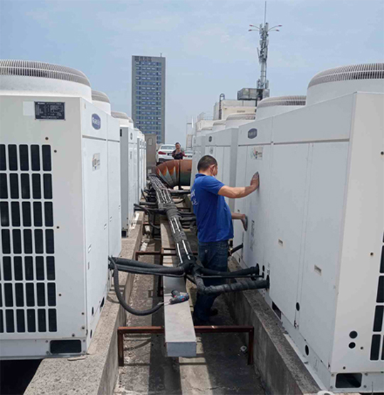 白塔中央空调制热和不制冷系统维修方法